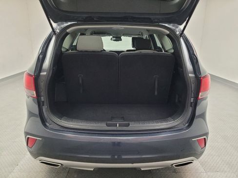Used 2017 Hyundai Santa Fe SE image 29