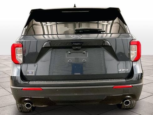 Certified 2022 Ford Explorer ST-Line AWD/4WD image 4