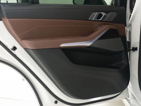 Used 2020 BMW X7 xDrive40i w/ Premium Package image 24