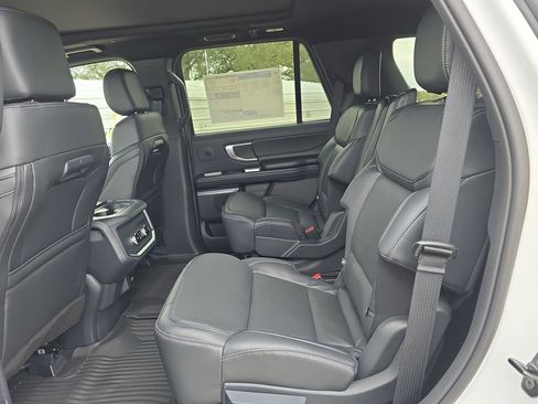 New 2025 Ford Expedition Platinum w/ Stealth Performance Package AWD/4WD image 22