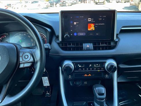 Used 2024 Toyota RAV4 LE image 6