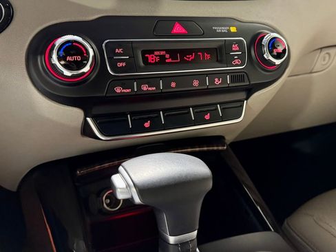 Used 2020 Kia Sorento EX image 20