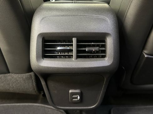 Used 2019 GMC Terrain SLT w/ GMC Pro Grade Package image 31