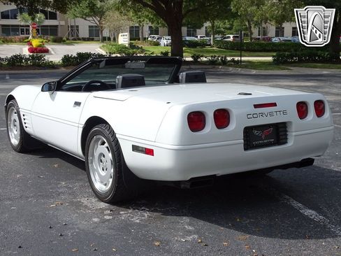 Used 1992 Chevrolet Corvette Convertible image 13