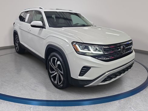 Used 2023 Volkswagen Atlas SEL AWD/4WD image 3