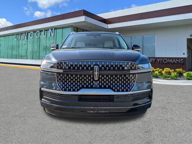 New 2026 Lincoln Navigator Premiere AWD/4WD image 9