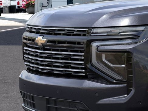 New 2026 Chevrolet Suburban High Country AWD/4WD image 25