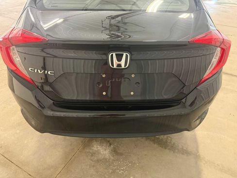 Used 2018 Honda Civic EX image 16
