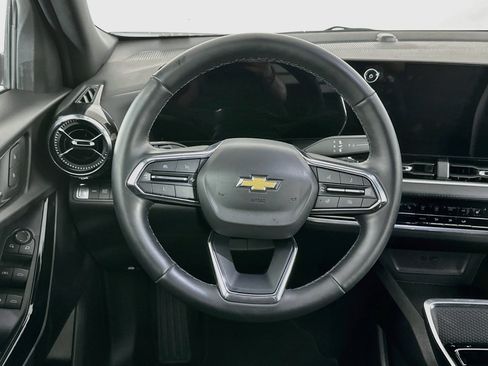 Used 2025 Chevrolet Equinox LT AWD/4WD image 18