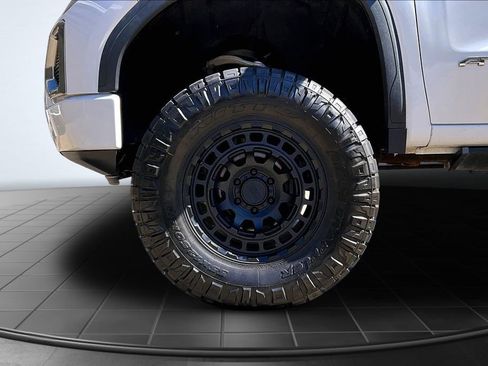 Used 2019 GMC Sierra 1500 AT4 w/ AT4 Premium Package image 9