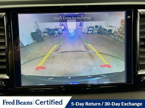 Used 2025 Chrysler Pacifica Select image 25