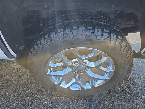 Used 2018 Chevrolet Silverado 1500 LTZ image 10