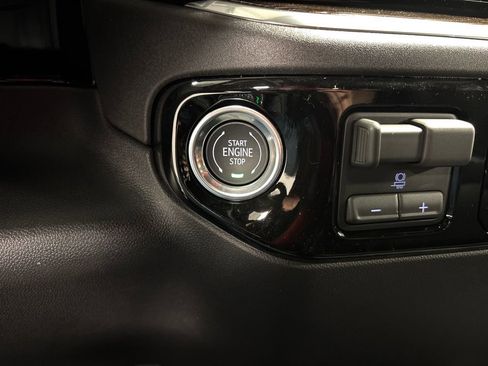 New 2026 GMC Sierra 1500 Elevation w/ Elevation Select Package AWD/4WD image 39