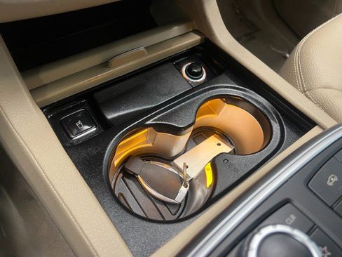 Used 2015 Mercedes-Benz GL 450 4MATIC image 27