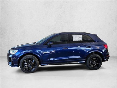 Certified 2025 Audi Q3 2.0T Premium w/ Convenience Package image 9