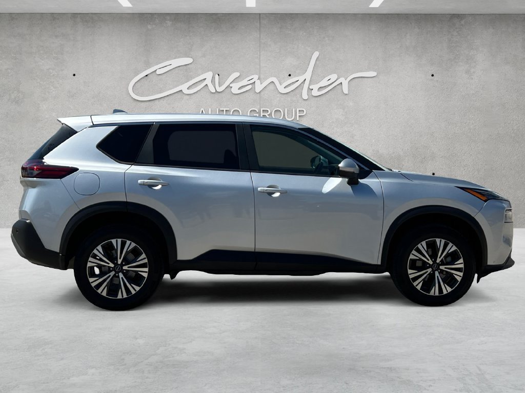 Used 2022 Nissan Rogue SV FWD image 17