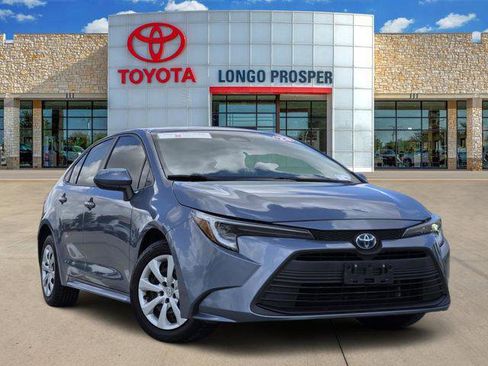 Certified 2023 Toyota Corolla LE image 1