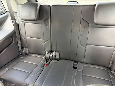 Used 2018 Chevrolet Tahoe Premier AWD/4WD image 12