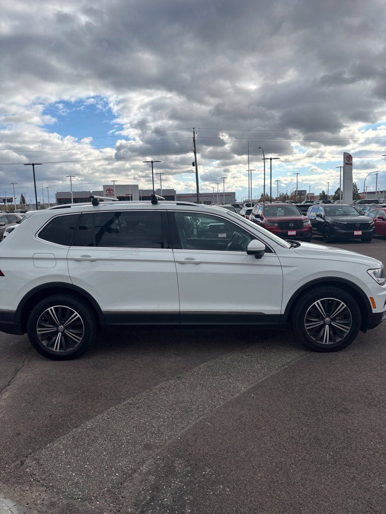 Used 2018 Volkswagen Tiguan SEL AWD/4WD image 3