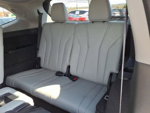 Certified 2025 Acura MDX SH-AWD w/ Technology Package image 20