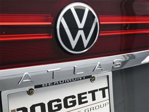 New 2026 Volkswagen Atlas Cross Sport SE image 16