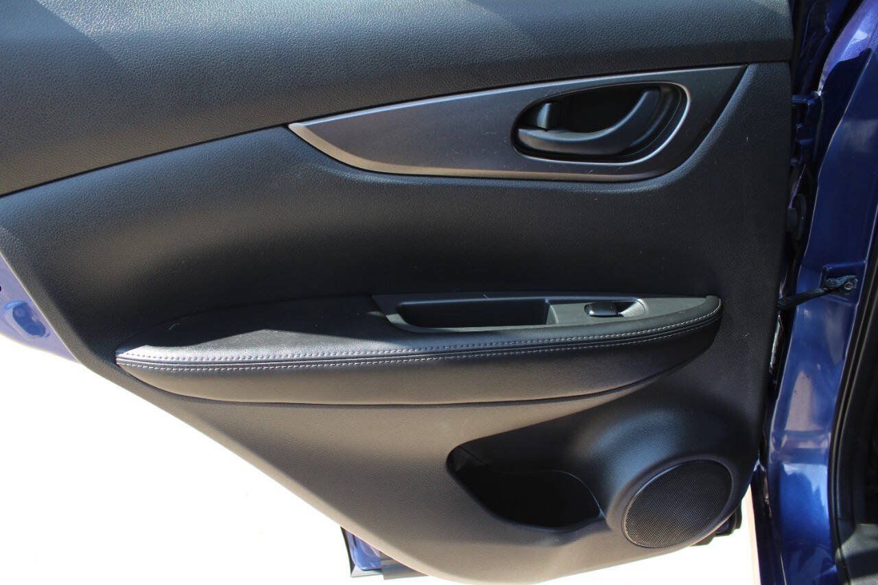 Used 2019 Nissan Rogue Sport S FWD image 9