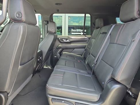 Certified 2024 Chevrolet Suburban RST RWD image 15