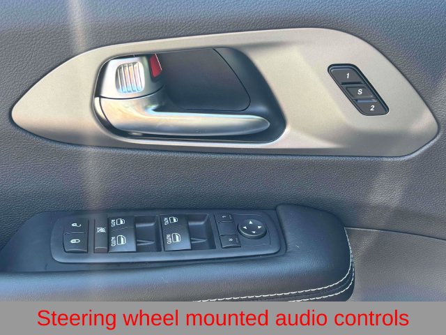 New 2027 Chrysler Pacifica Select FWD image 23