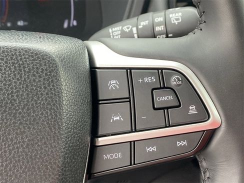 Certified 2025 Toyota Grand Highlander XLE image 26