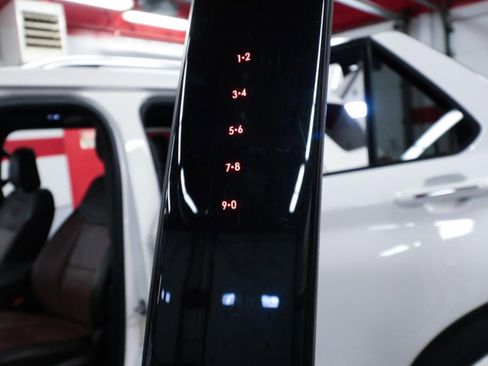 Used 2022 Ford Explorer King Ranch w/ Technology Package AWD/4WD image 29