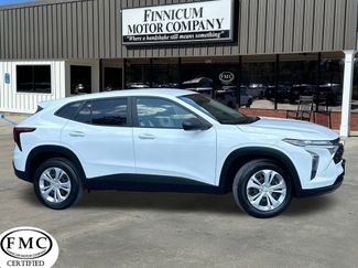 Used 2024 Chevrolet Trax LS image 1