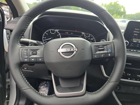 Used 2026 Nissan Rogue SV w/ Cold Weather Package FWD image 20