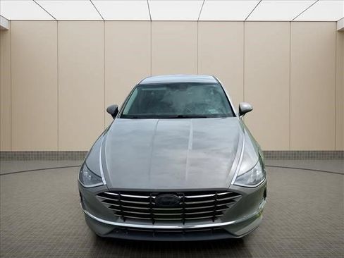 Used 2023 Hyundai Sonata SE FWD image 3