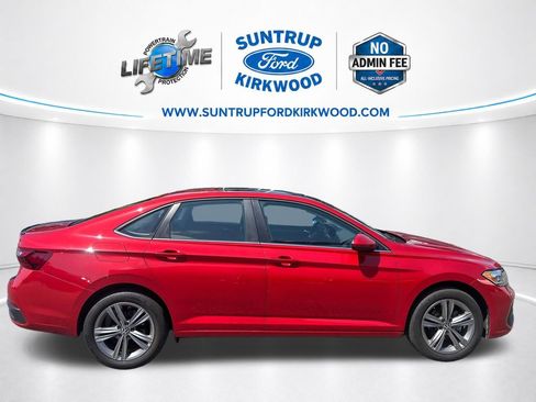 Used 2023 Volkswagen Jetta SE w/ Panoramic Sunroof Package FWD image 8