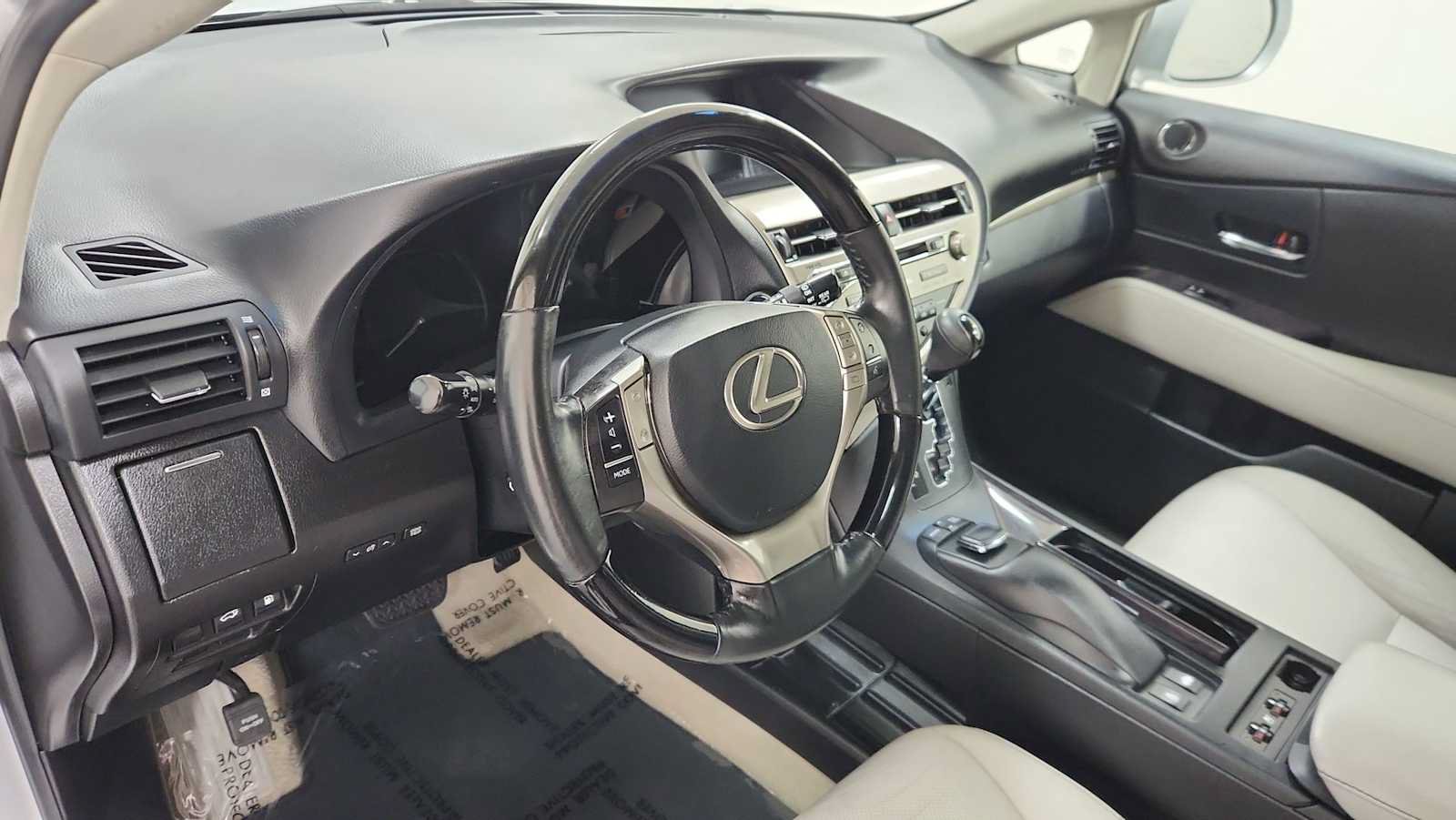 Used 2015 Lexus RX 450h AWD image 12