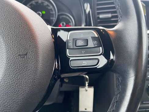 Used 2019 Volkswagen Beetle 2.0T SE image 22