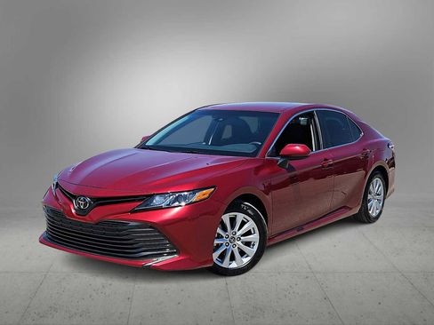 Used 2018 Toyota Camry LE w/ Protection Package (Q2) FWD image 1