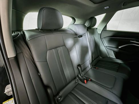 Used 2025 Audi Q5 Premium Plus w/ Premium Plus AWD/4WD image 28