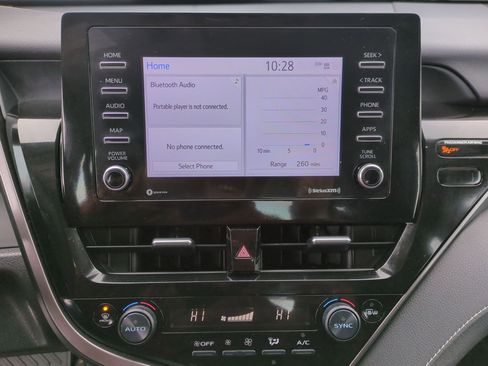 Used 2023 Toyota Camry SE image 11