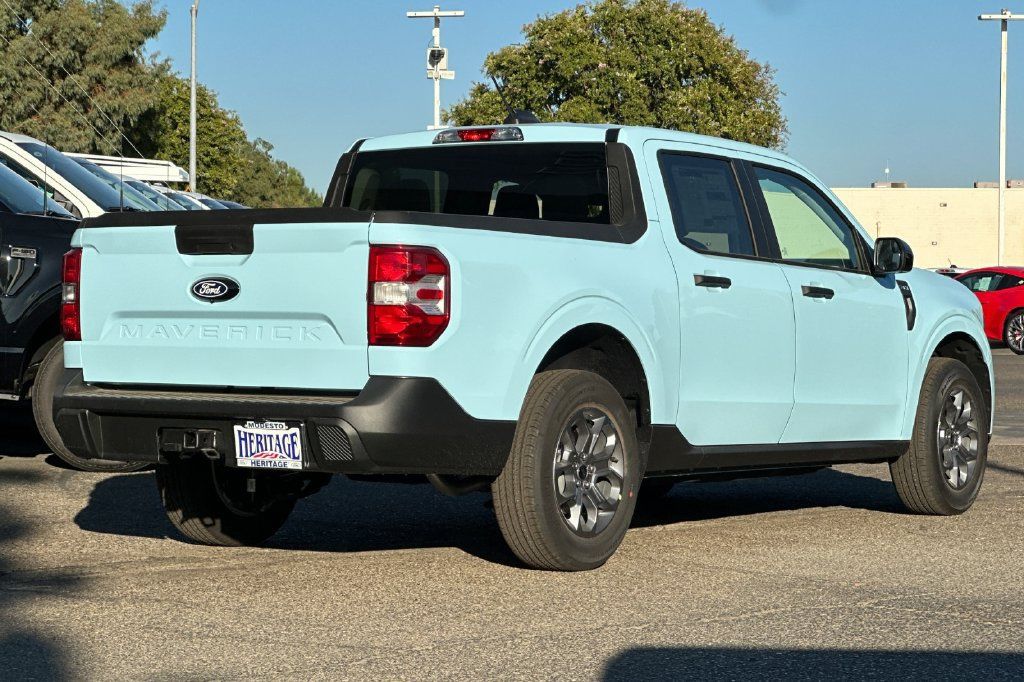 New 2026 Ford Maverick XLT w/ XLT Luxury Package FWD image 4