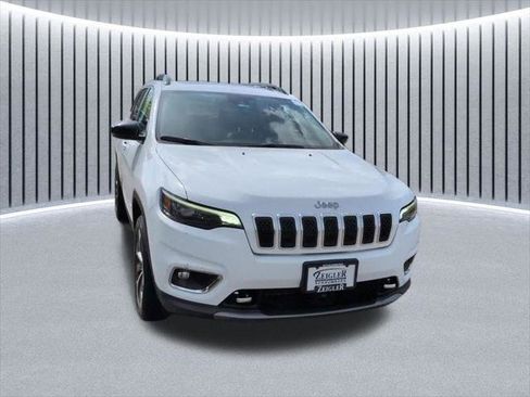 Certified 2022 Jeep Cherokee Limited w/ Elite Package AWD/4WD image 4