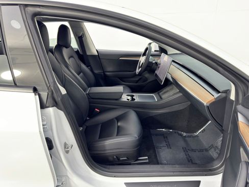 Used 2022 Tesla Model 3 Long Range image 16