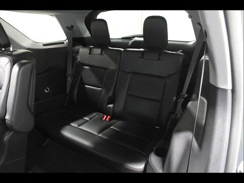 Certified 2023 Ford Explorer XLT w/ Equipment Group 202A AWD/4WD image 18
