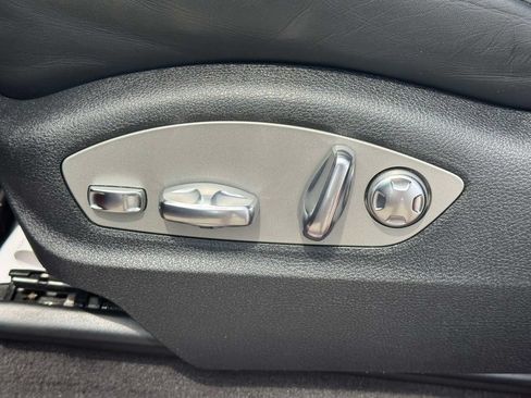 Used 2021 Porsche Macan AWD/4WD image 17