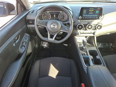 Used 2024 Nissan Sentra SV image 11