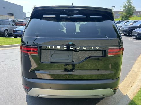 Certified 2025 Land Rover Discovery S AWD/4WD image 7
