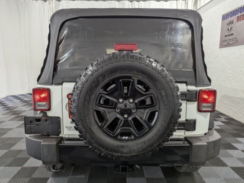 Used 2015 Jeep Wrangler Unlimited Sport image 8