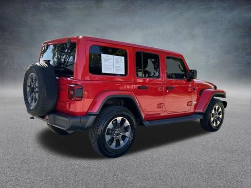 Used 2018 Jeep Wrangler Unlimited Sahara AWD/4WD image 5