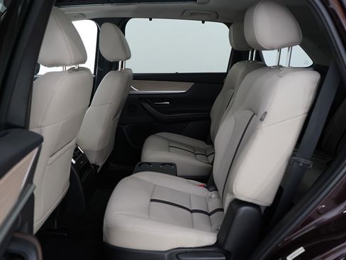 Certified 2024 MAZDA CX-90 Plug-In Hybrid w/ Premium Pkg image 18