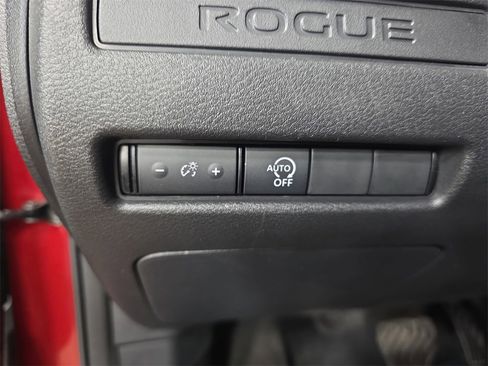 Used 2023 Nissan Rogue S image 24